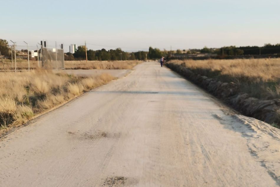 Foto 2 - Este jueves comienza la reparación de caminos del sector 5 en Vitigudino  