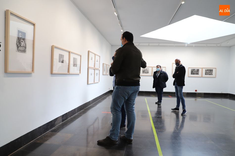 Foto 6 - Santa Marta acoge una exposición de grabados de Luis Sáez, Premio Castilla y León de las Artes