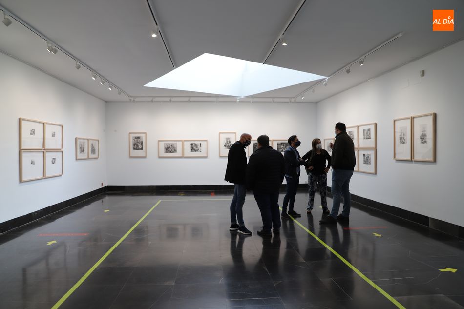 Foto 2 - Santa Marta acoge una exposición de grabados de Luis Sáez, Premio Castilla y León de las Artes