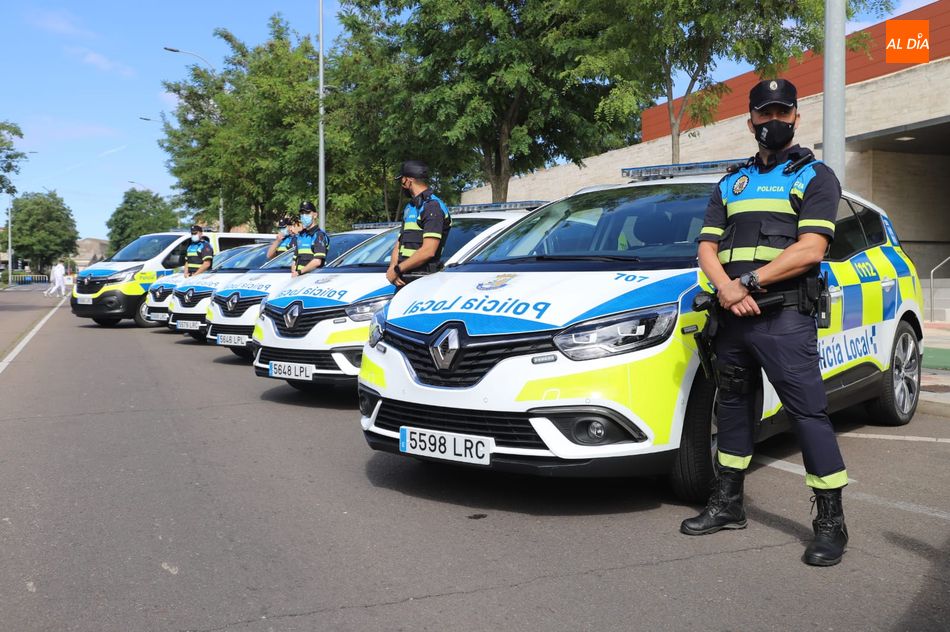 Presentación de los 30 nuevos vehículos de la Policía Local. Foto de Lydia González