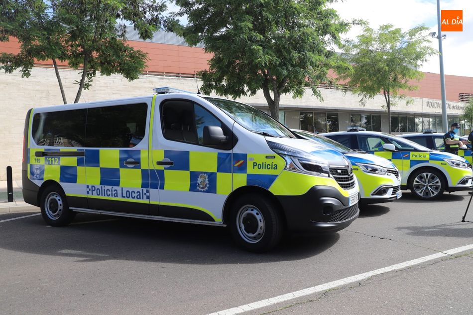 Foto 2 - La Policía Local mejora sus equipamientos con 30 nuevos vehículos
