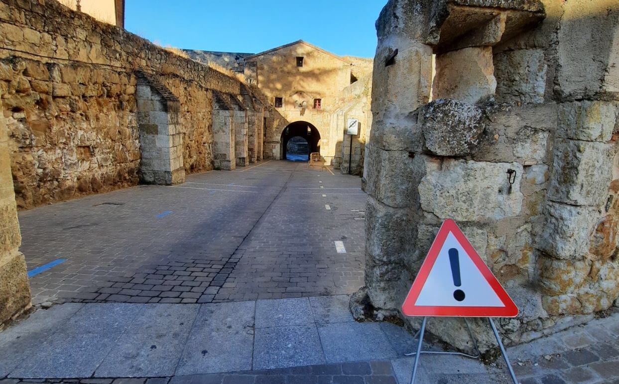 Foto 2 - La Puerta de La Colada sufre nuevos desprendimientos en uno de sus laterales  