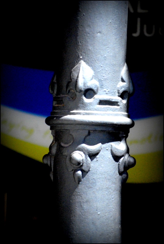 Foto 6 - La columna que sustenta la edad de hierro. 