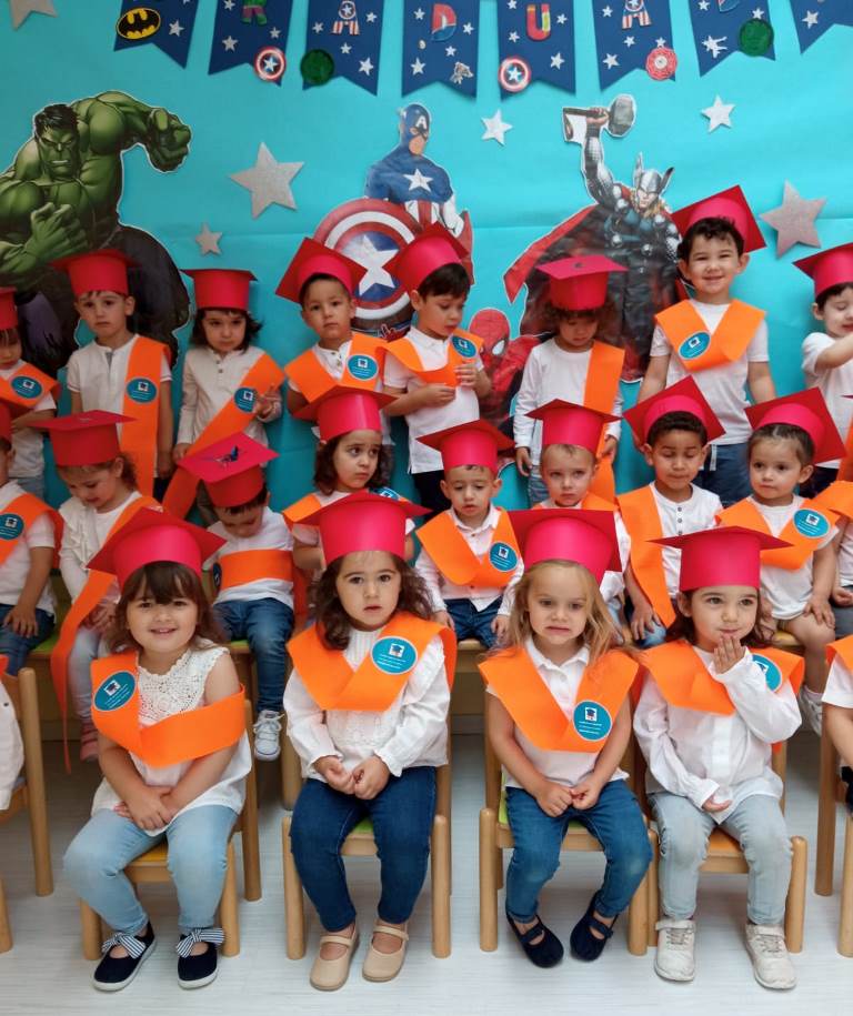 Foto 4 - Los ‘Superhéroes’ de la Escuela Infantil festejan su graduación  