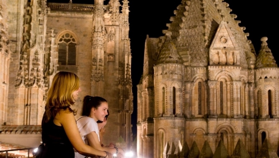 En la Catedral se podrá disfrutar de ‘Las nocturnas de Ieronimus’, ambientadas con música y luz interpretativa a las torres de la catedral