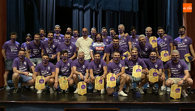 El CD Peñaranda celebraba su ascenso a Tercera con una jornada que arrancaba en el Teatro Calderón