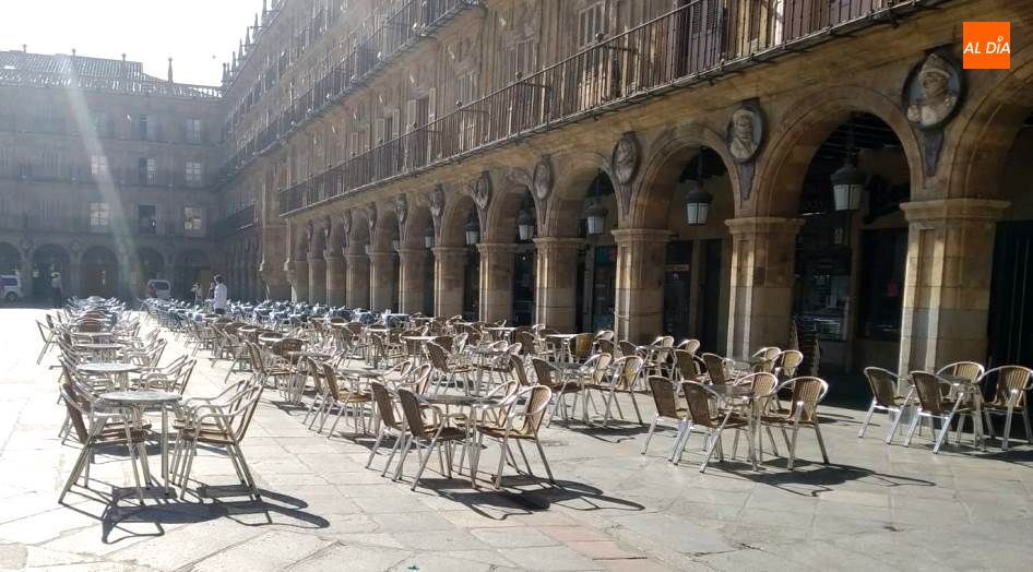 Foto 5 - Salamanca recupera parte de su ambiente con clientes en las terrazas de los hosteleros
