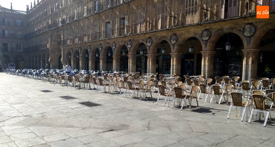 Foto 6 - Salamanca recupera parte de su ambiente con clientes en las terrazas de los hosteleros