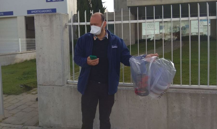 Foto 5 - Resistencia Salamanca refuerza la seguridad de los empleados de Correos con pantallas de...