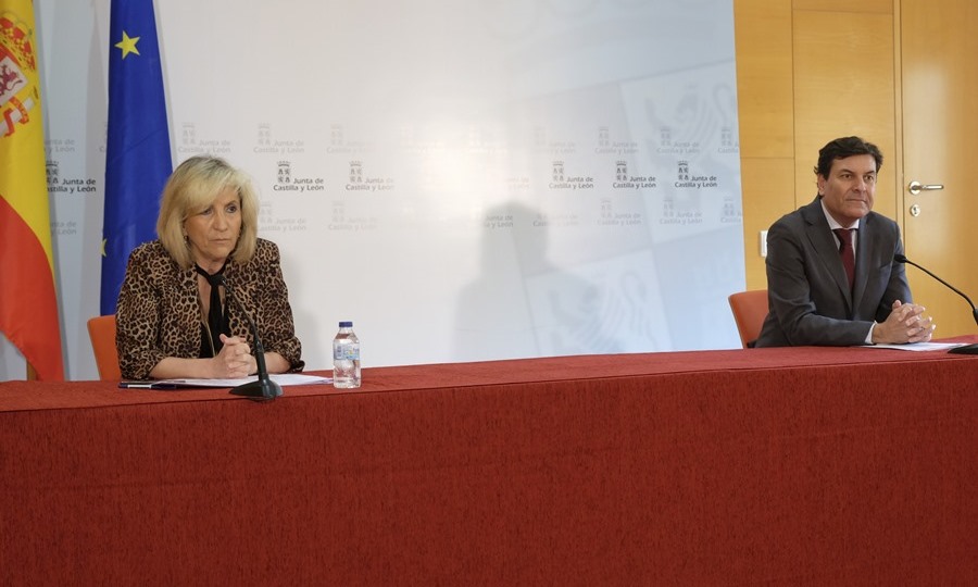 Verónica Casado y Carlos Fernández Carriedo, consejeros de Sanidad y Economía y Hacienda respectivamente