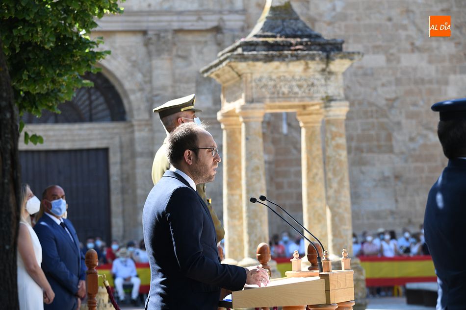 Foto 1 - Discurso íntegro de Marcos Iglesias durante el acto militar de homenaje a los caídos  