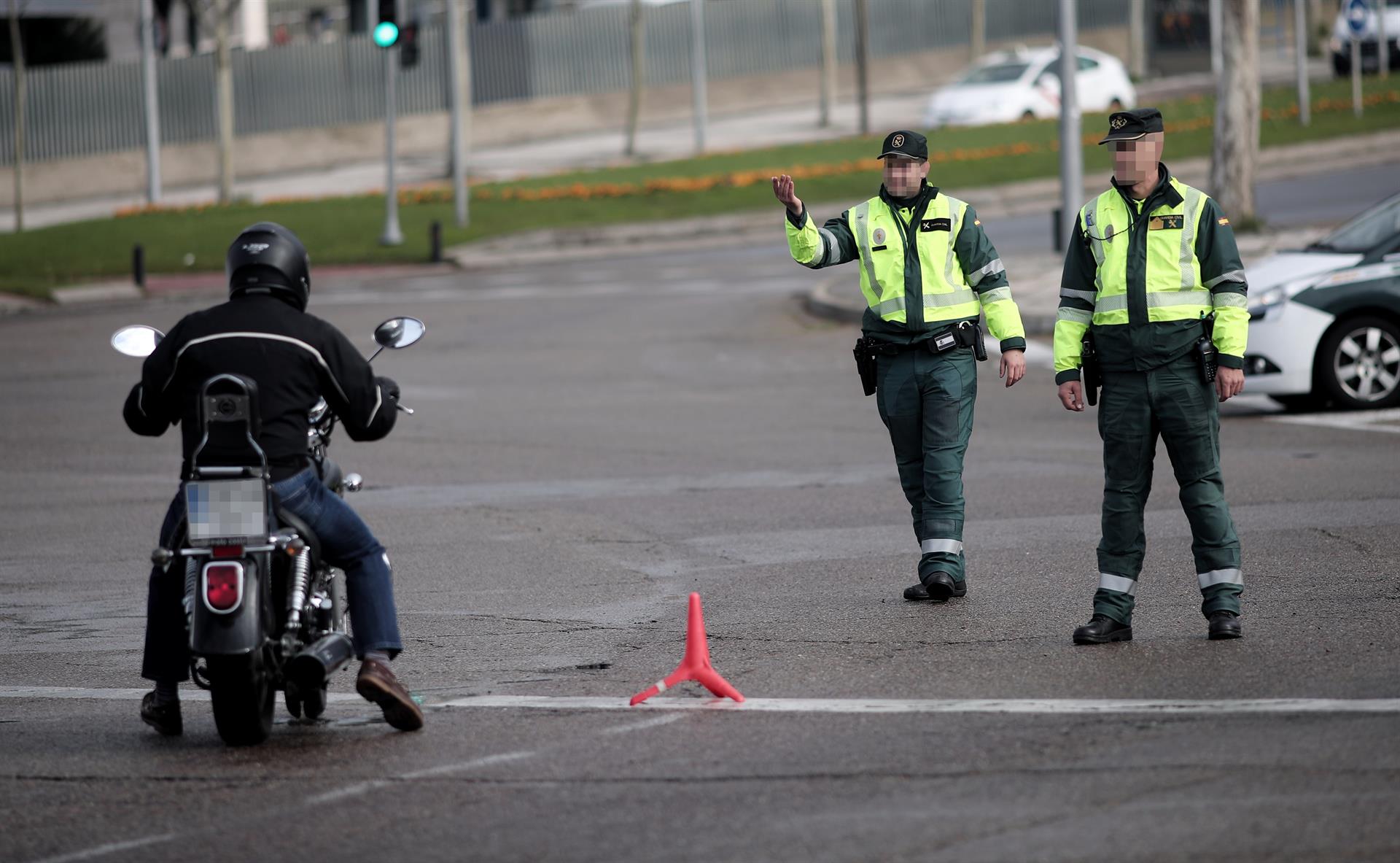 Foto 1 - La DGT intensifica la vigilancia de motocicletas durante el fin de semana con una campaña especial