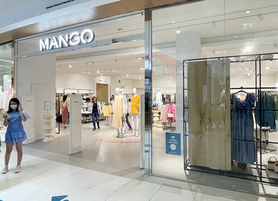 Mango abre tienda en el Centro Comercial El Tormes  