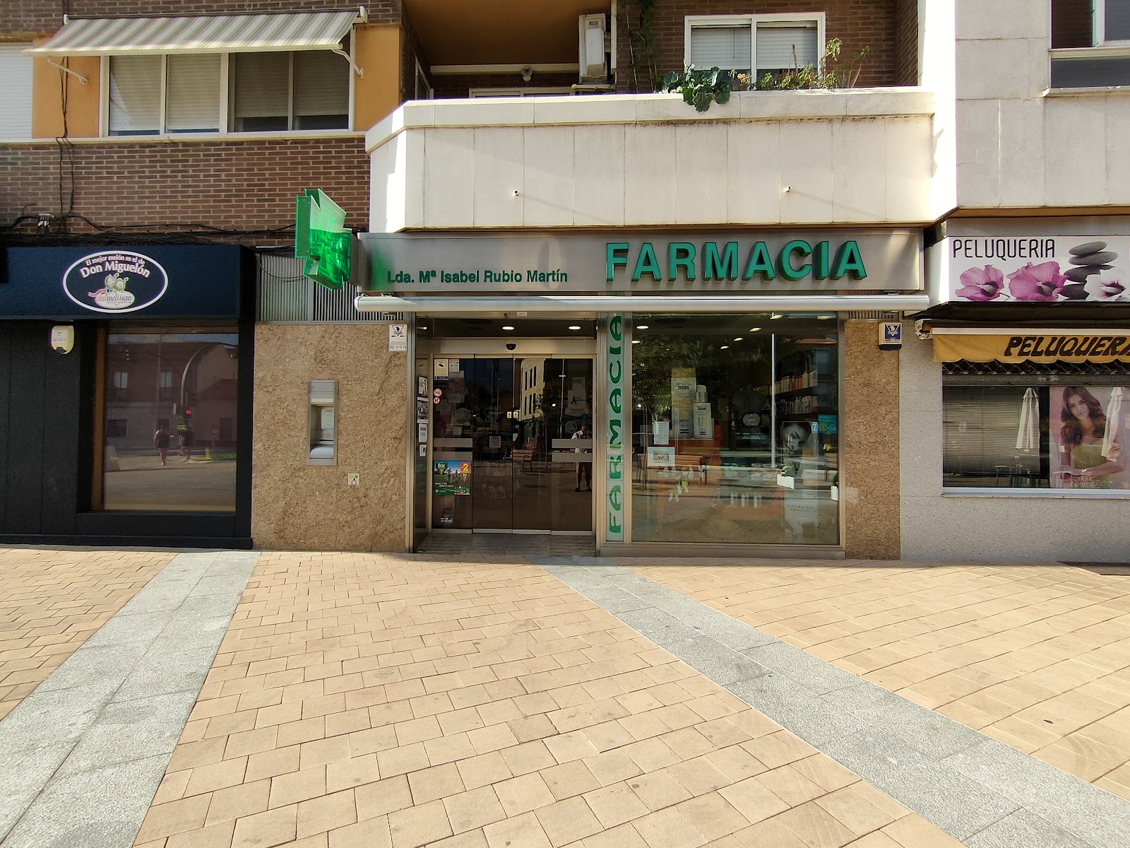 FARMACIA TEJARES - María Isabel Rubio Martín