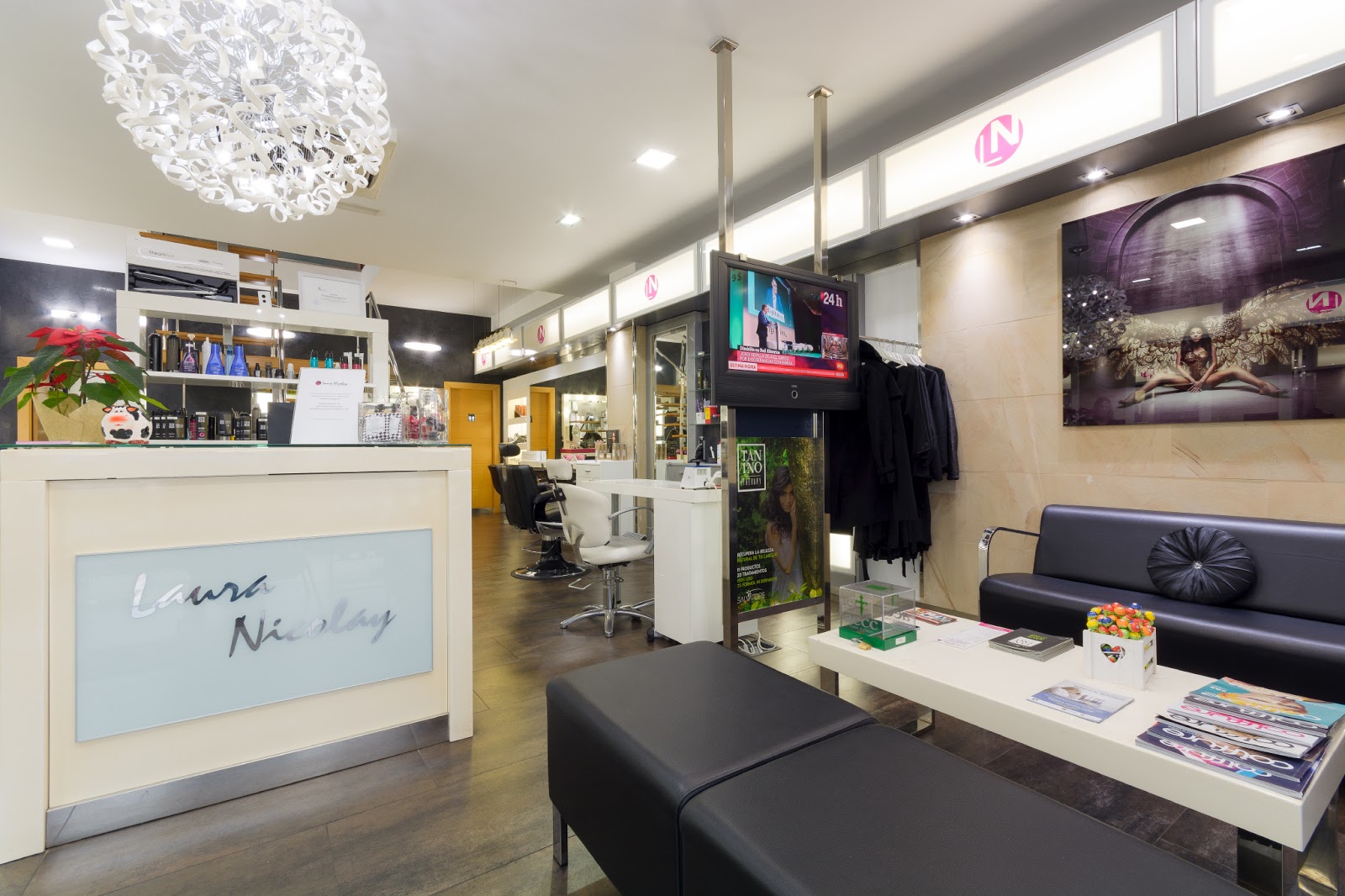 Laura Nicolay Peluquería y Spa Salamanca