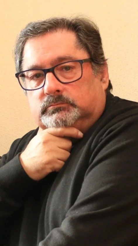 Foto del autor Miguel Corral