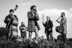 15 de mayo: Música - Entavía. Teatro Liceo, 20.00 horas. Entradas: 9, 12 y 15 euros.