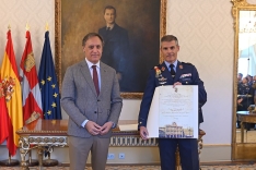 Foto 4 - Garc&iacute;a Carbayo nombra Hu&eacute;spedes Distinguidos a 76 alumnos de las academias del Aire en Matac&aacute;n