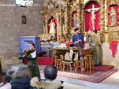Representación de la obra 'Buscando a Nebrija', en la iglesia de Cabrerizos. Foto de J. P.