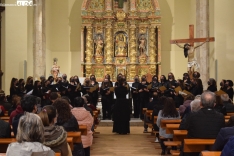 Foto 3 - El coro Kyria abre la Navidad con un pregón y un concierto en la renovada iglesia de San Pedro