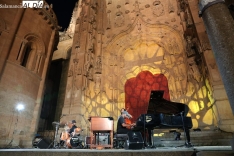 Concierto de Sullivan Fortner y Peter Bernstein en el Patio Chico de Salamanca. Foto de David Sañudo