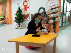 Foto 4 - Mañana de sorteos en la Escuela Infantil con deliciosos premios en juego