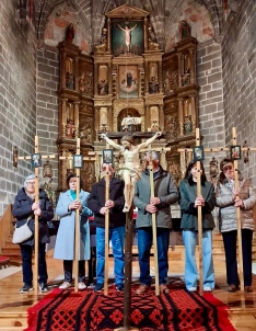 Foto 6 - Santiago de la Puebla se sumerge en el silencio del Santo Entierro