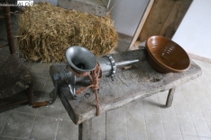 Celebración de la III Matanza Tradicional en Guadramiro / CORRAL 