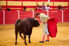 Foto 4 - El novillero salmantino Julio Norte corta tres orejas en la semifinal del Circuito de Andaluc&iacute;a