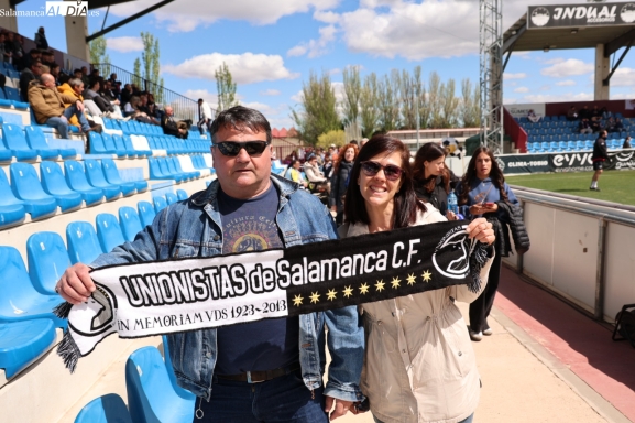 FOTOS | La afición de Unionistas responde al sueño del playoff en el importante partido ante el Guadalajara