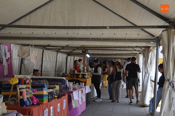 Mercado de Artesanía en Ciudad Rodrigo: éxito de afluencia