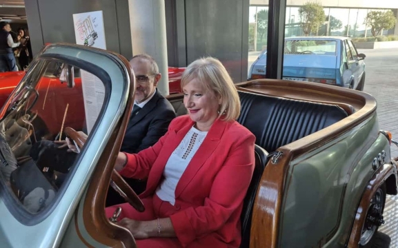 La Junta apoya al Museo de Automoción de Salamanca en el Foro del Vehículo Histórico