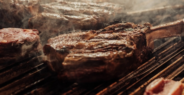 Casa Lucy Grill, especialistas en carnes a la brasa de 1&ordf; calidad en Salamanca | Imagen 1