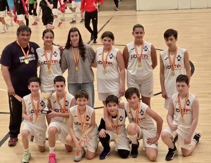 Foto 2 - El Infantil mixto de Pe&ntilde;aranda repite como campe&oacute;n provincial de baloncesto