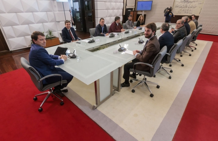 Reunión del presidente de la Junta, Alfonso Fernández Mañueco, con representantes de los ganaderos 