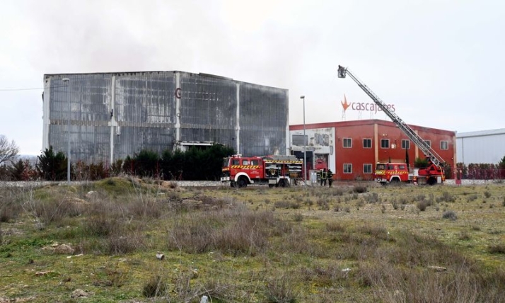 Estado de la planta de Cascajares, esta mañana, tras el incendio. Foto JCYL
