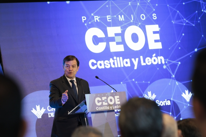 Mañueco saca pecho: La economía de Castilla y León crece un 3,2%, por encima de la media y el doble que la UE