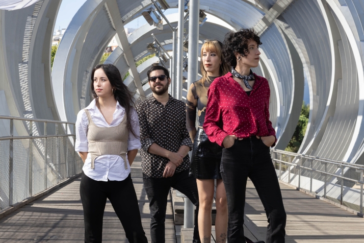 25 de abril: Música con  Estrogenuinas   Rata Negra