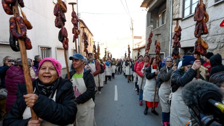 Desfile de las Varas en Aranhas (Portugal) en ediciones anteriores