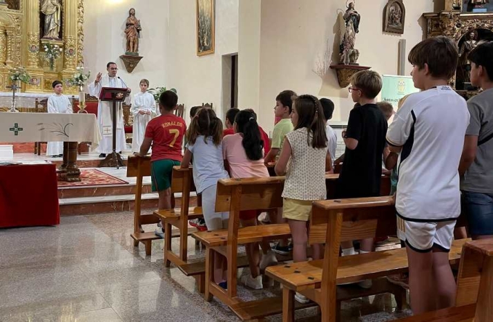 Arranca con 40 ni&ntilde;@s el curso de catequesis en La Fuente, Boada y Mu&ntilde;oz | Imagen 1