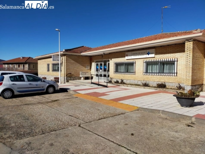 Centro de salud de Linares de Riofrío que da servicio a 14 localidades - AMPA Linares