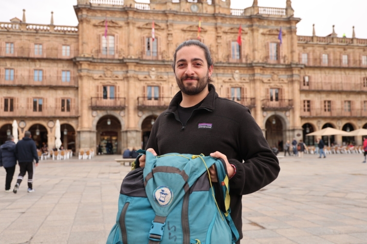 "Llegar al pueblo ser&aacute; el momento m&aacute;s emotivo": el salmantino Adri&aacute;n Lafuente culmina a pie su vuelta al mundo de 1.000 d&iacute;as | Imagen 1