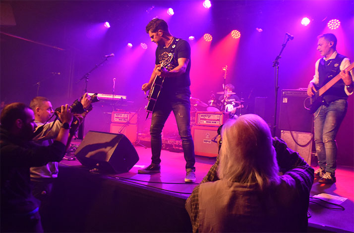 Alfonso Barco, Javier Barco y Ángel Holgado retratando a Texas Resaca Blues
