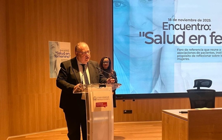 Vázquez anuncia en Salamanca una guía de atención integral a la mujer para principios de 2026