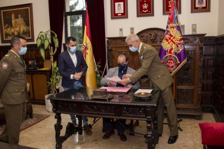 Firma del acuerdo entre las tres partes - CITOPCYL