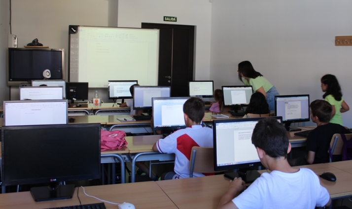 La Fundaci&oacute;n inicia con 69 alumnos sus clases veraniegas de nuevas tecnolog&iacute;as | Imagen 1