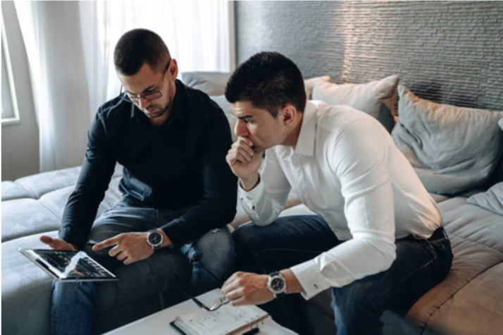 Las 5 herramientas clave para que los futuros traders adquieran experiencia real en los mercados financieros | Imagen 1