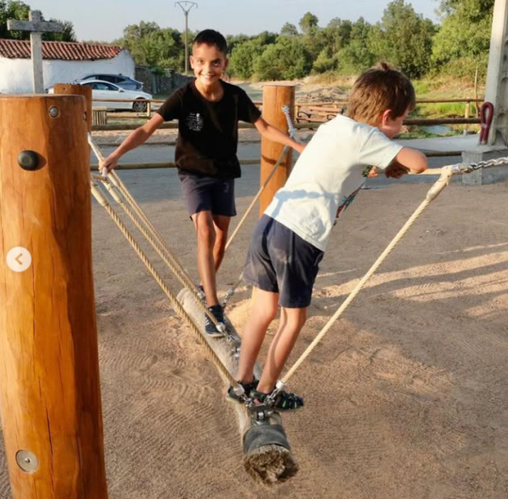 Fuentes de Oñoro estrena parque infantil en su casco antiguo | Imagen 1