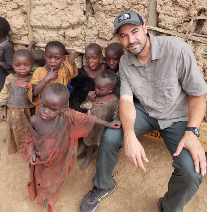 &ldquo;El miedo y el peligro me gustan&quot;, explica Chema S&aacute;nchez, el empresario de Carbajosa que viaja por el mundo 9 meses al a&ntilde;o  | Imagen 3