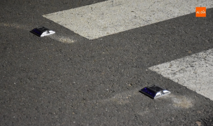 Los pasos de peatones de la Avenida de La Concha incorporan avisadores luminosos | Imagen 1